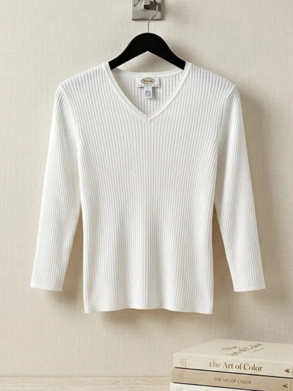 Talbots V-Neck Ribbed Sweater in White Like New Petite